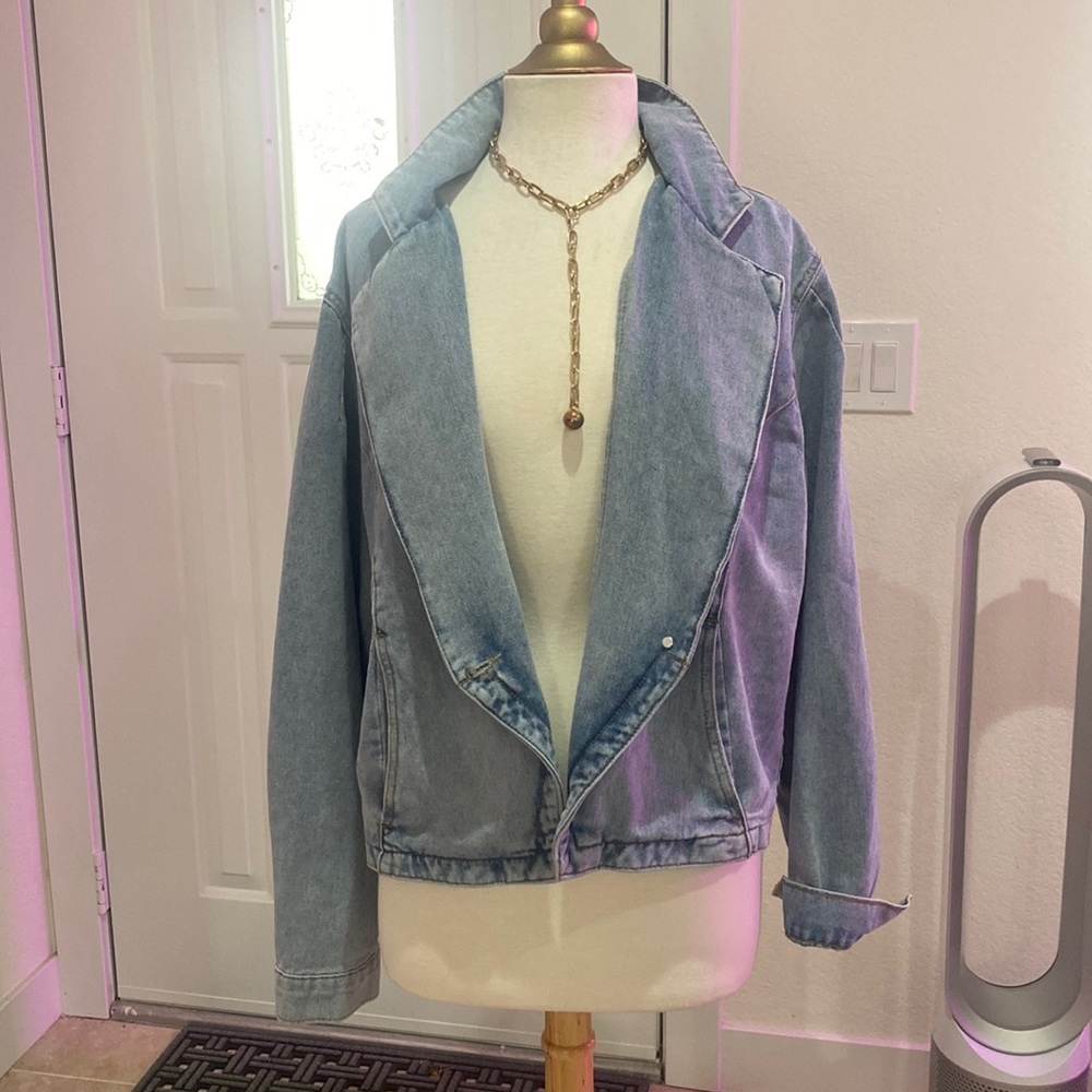 Denim suit jacket curve